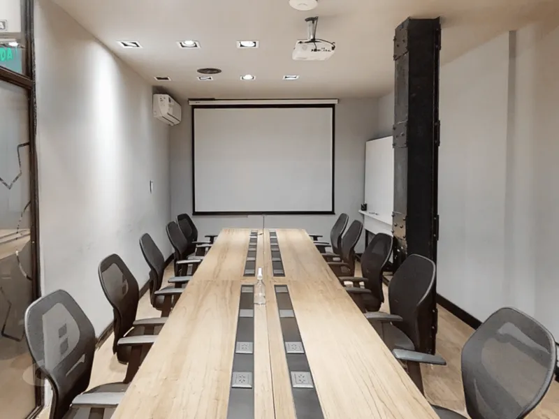 Sala de reunión X 14 — Microcentro, Buenos Aires