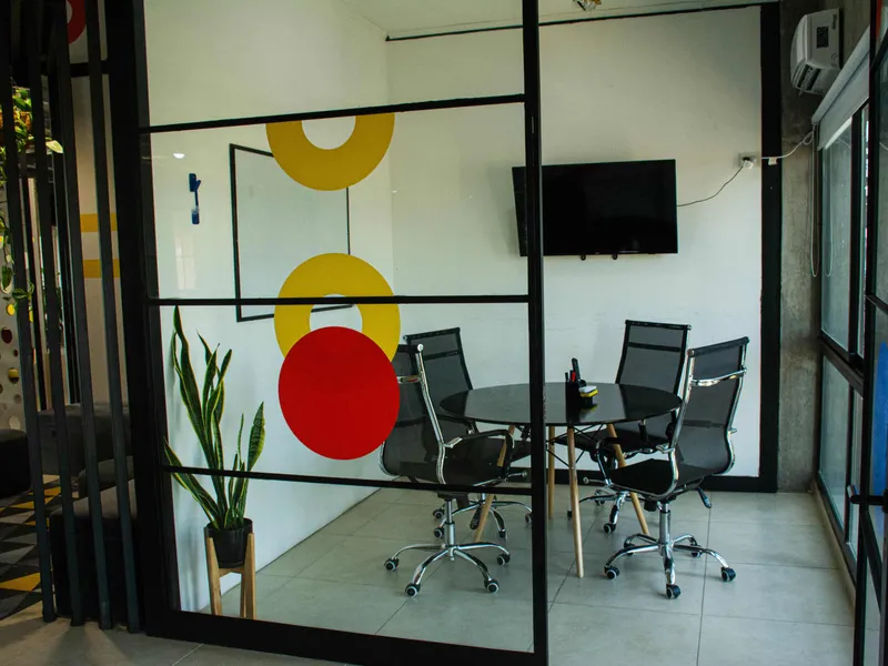 Sala de Reunion A — Manuel B. Gonnet, La Plata