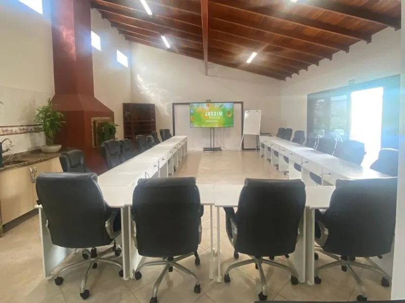 Sala Colmeia Treinamento - RI — Jardim das Américas, Curitiba/PR