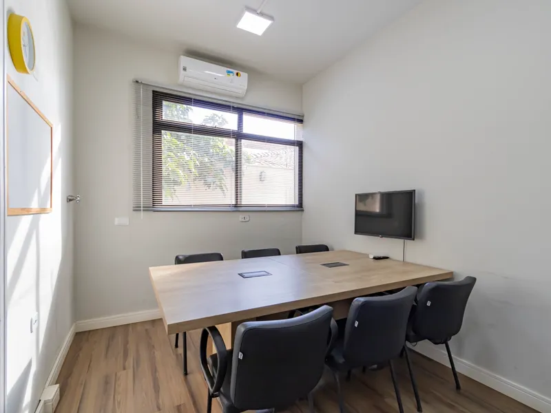 Sala de reunião - 6 pos — Bela Suíça, Londrina/PR