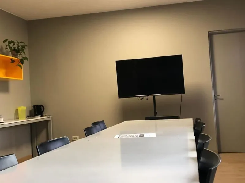 Sala de Reunion x8 — Mendoza