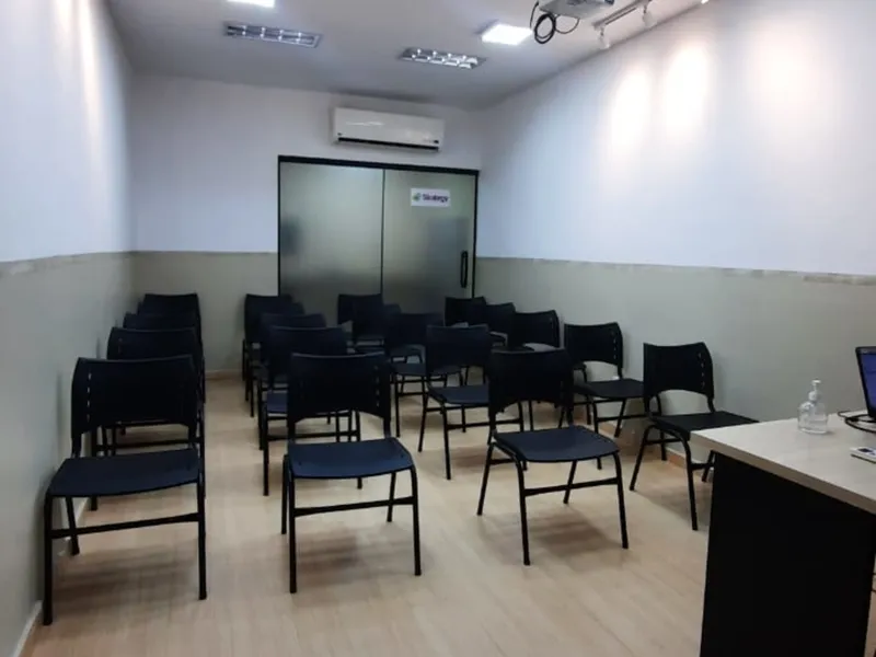 Sala 8 Treinamento — Centro, Nova Iguaçu/RJ