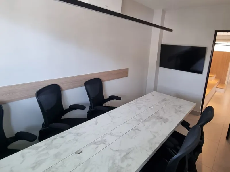 Sala de Reunião com TV — Vila Cascata, Arapongas/PR