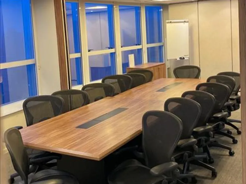 Sala de reunião 14 assentos — Enseada do Suá, Vitória/ES
