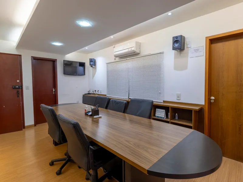 Sala 102 — Asa Norte, Brasília/DF