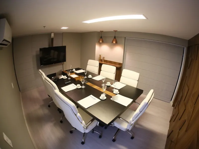 Sala para 08 Pessoas - RI — Edson Queiroz, Fortaleza/CE