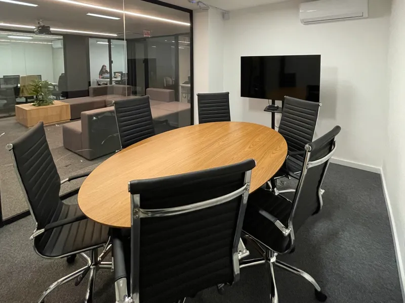 Sala de Reunião 6 pessoas — Centro, Florianópolis/SC