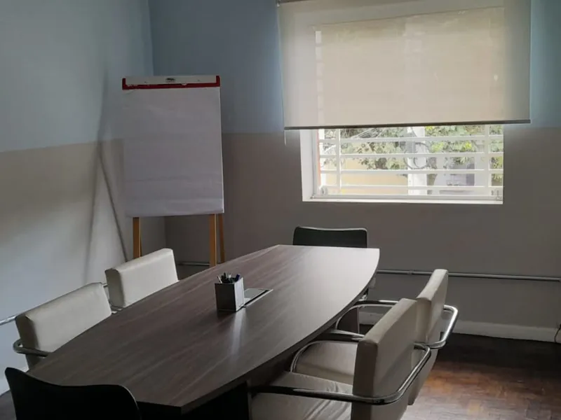 Sala 8 Pessoas — Indianópolis, São Paulo/SP