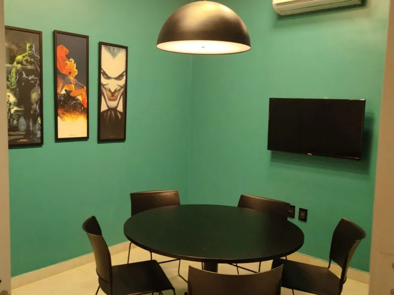 sala para 05 pessoas - RI — Capuchinhos, Feira de Santana/BA