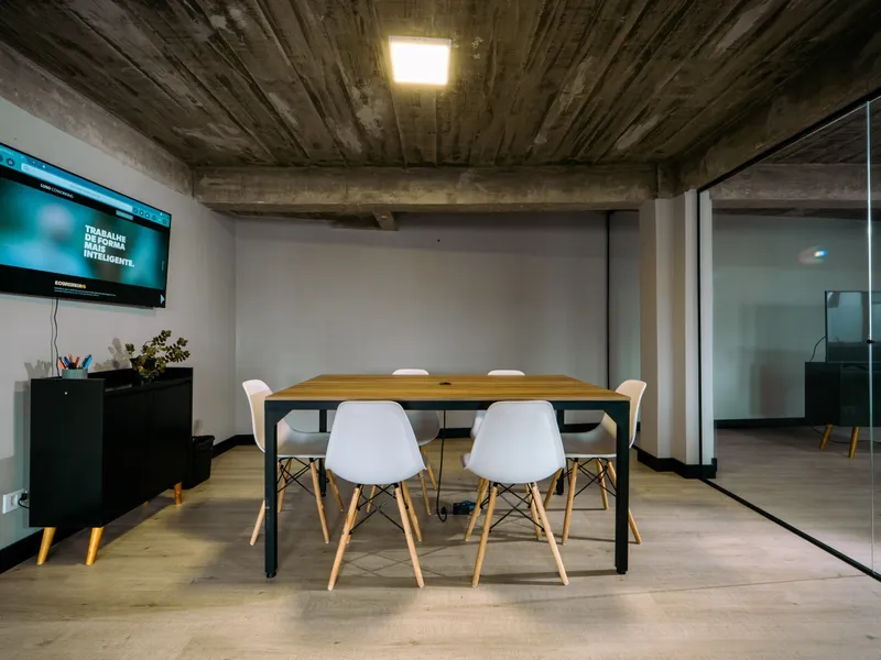 Sala B - 06 posições — Centro, São José dos Pinhais/PR