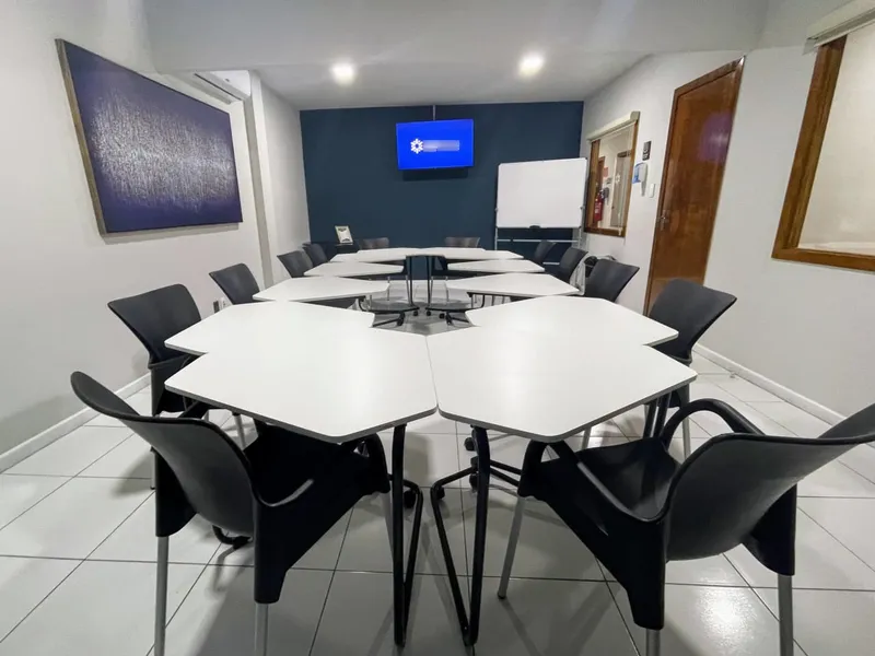 Sala Jatiúca - até 12 pessoas — Centro, Itaguaí/RJ