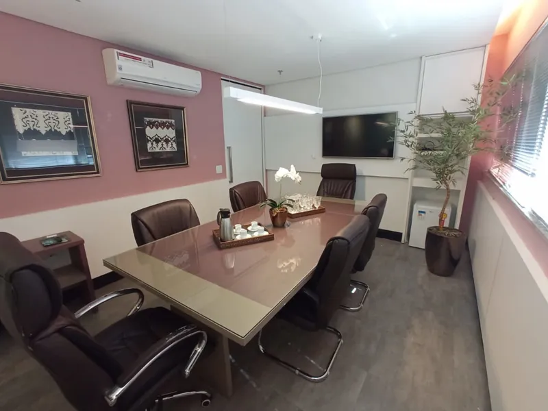 Sala de reunião — Setor Sul, Goiânia/GO