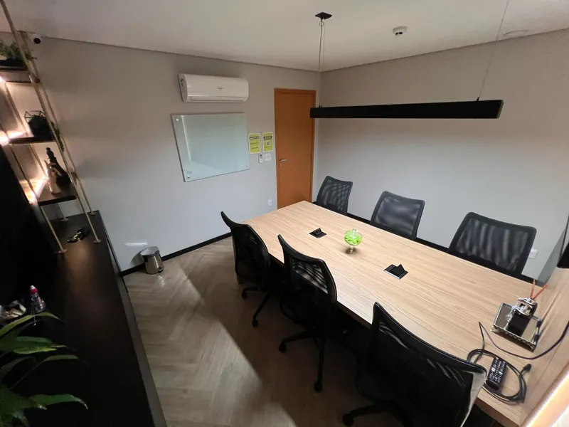 Sala de Reuniões 1 (6 pessoas) - RI — St. Bueno, Goiânia/GO