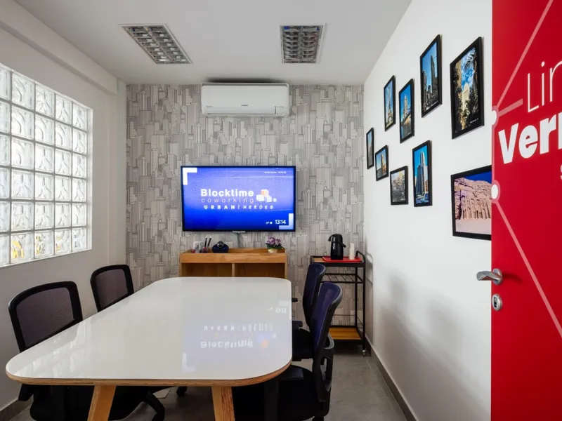 Sala linha vermelha - RI — Cerqueira César, São Paulo/SP