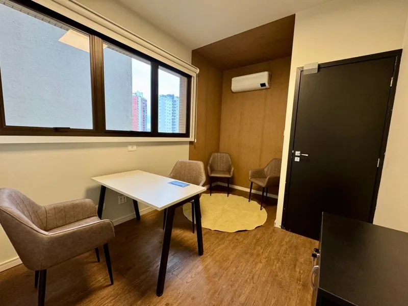 Sala de Reunião e atendimento — Água Verde, Curitiba/PR