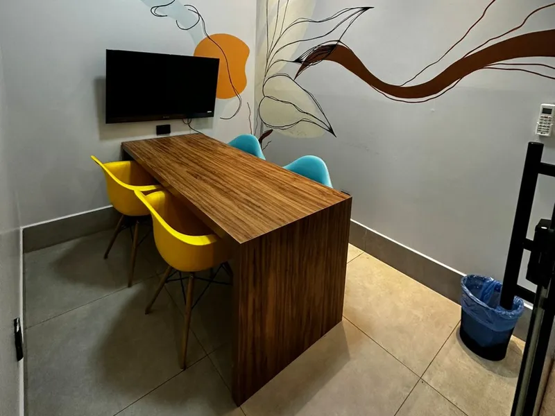 Sala para 4 pessoas — Asa Norte, Brasília/DF