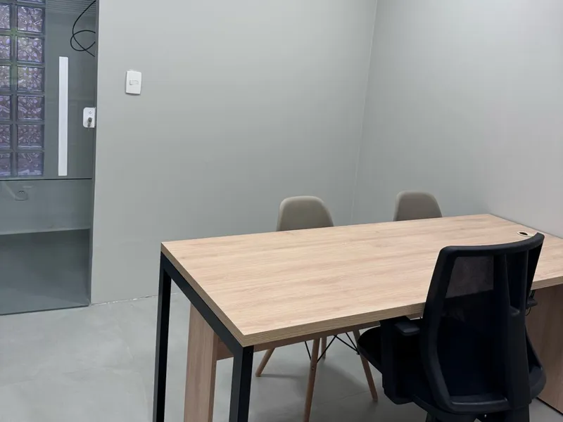 Gray Room — Flores, Manaus/AM