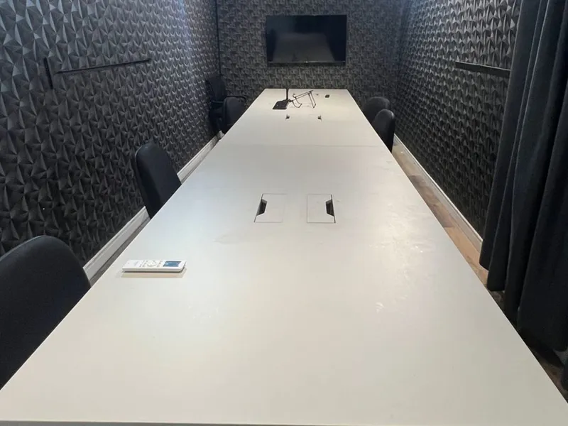 Sala reunião 7 — Mercês, Curitiba/PR