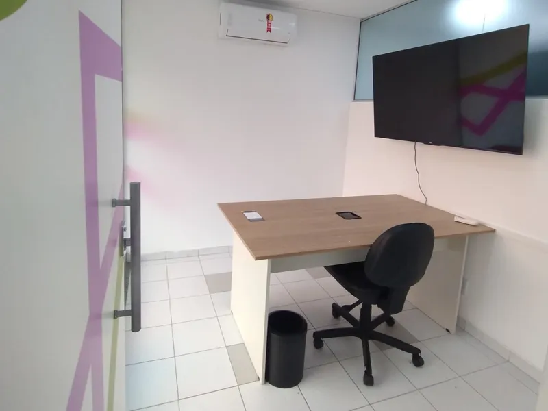 Sala de reunião 4 pessoas (1) — Jardim Satélite, São José dos Campos/SP