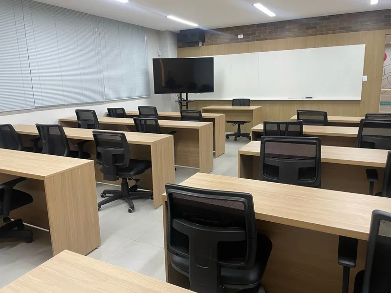 Sala de Treinamento - Bancadas — Flores, Manaus/AM