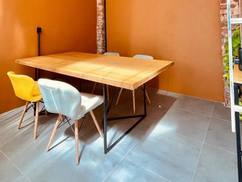 Sala Reunião Tatu com TV — Cidade Nova, Ilhéus/BA