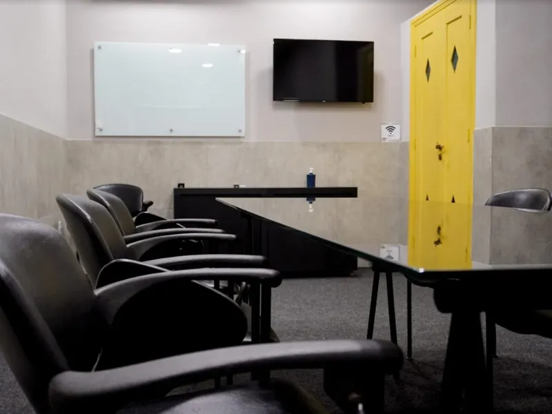 Sala reunião — Gonzaga, Santos/SP
