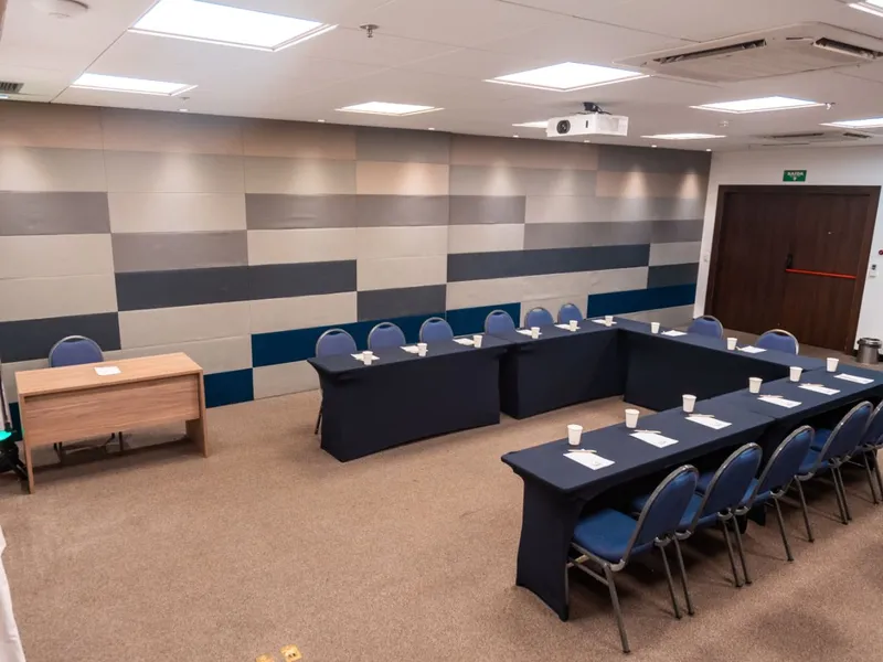 EV - Sala Topázio 4 — Jardim Botânico, Ribeirão Preto/SP