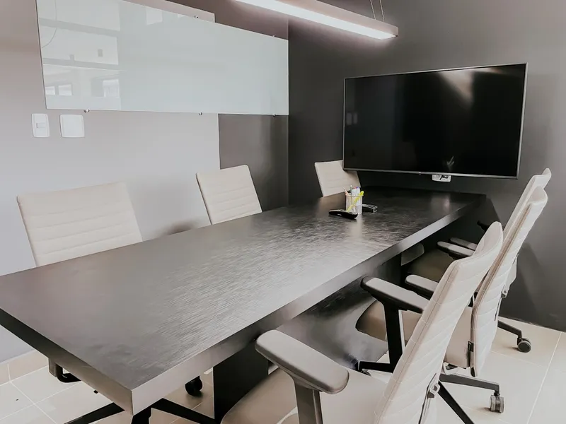 Sala de Reunião — Jardim Guanabara, Rio de Janeiro/RJ