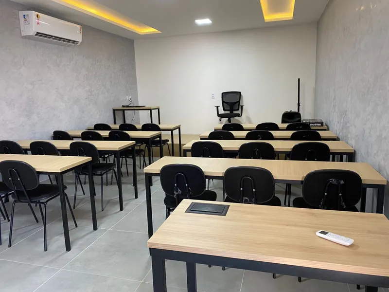 Sala de reunião e treinamento — Itaperi, Fortaleza/CE