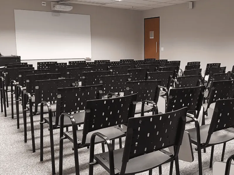 EV - Sala transformação 60 pessoas formato auditório 25 pessoas com mesas e cadeira — Vila Olímpia, São Paulo/SP
