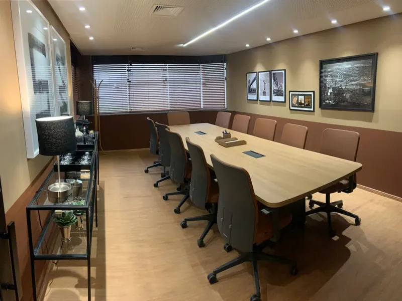 SALA MANHATTAN - RI — Funcionários, Belo Horizonte/MG