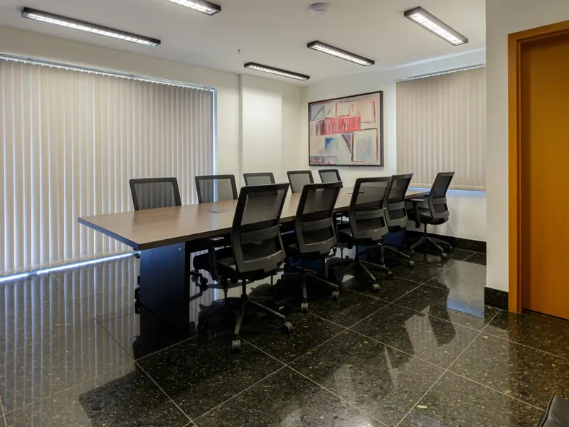 Sala 10 a 12 posições — Lourdes, Belo Horizonte/MG