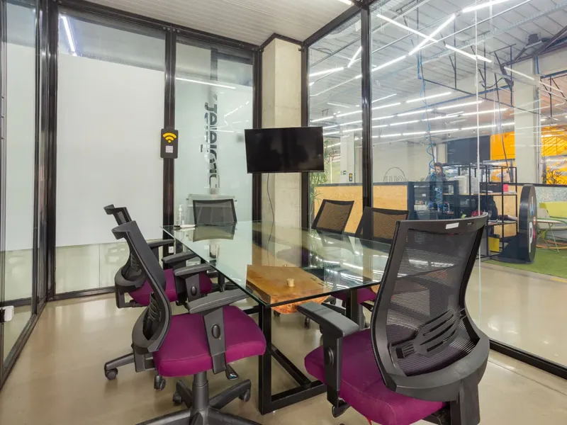 Sala 6 p — Estoril, Belo Horizonte/MG