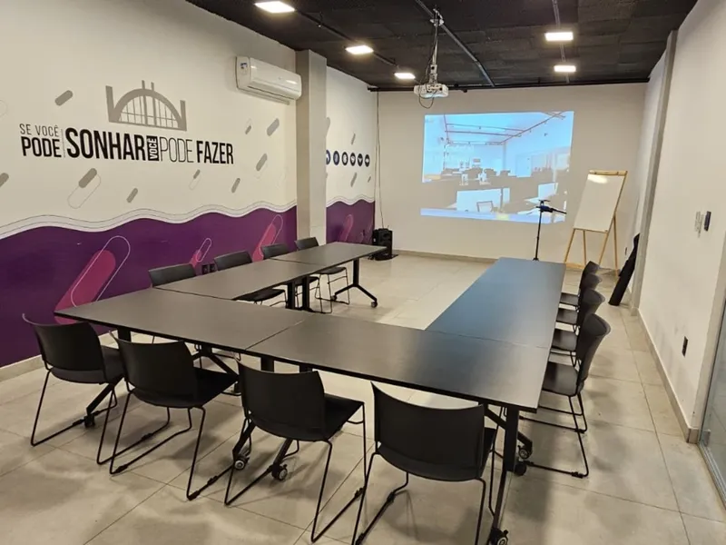 Sala de Reunião Ampla-RI — Capuchinhos, Feira de Santana/BA